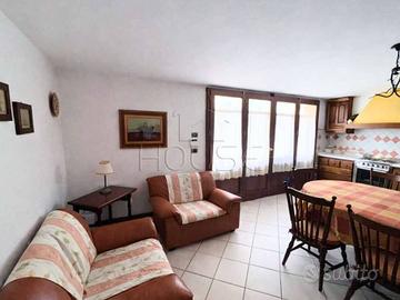 Appartamento di 150 m² con 3 locali e box auto a C