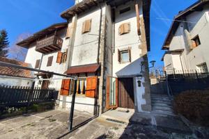 DUE UNITA' ABITATIVE IMMERSE NEL VERDE