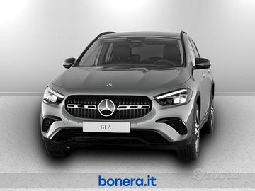 Mercedes GLA 200 d Progressive Advanced Plus 4mati