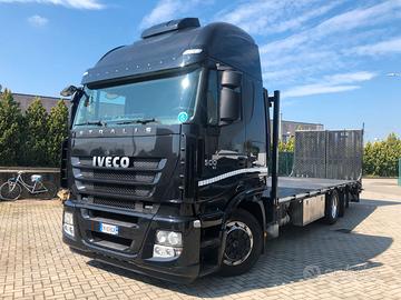 Motrice iveco stralis 500 pianale con rampe