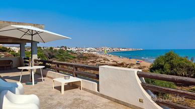 Villa frontemare a 13 mt dalla spiaggia di kaucana