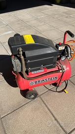 Compressore con motore a bagno d’olio