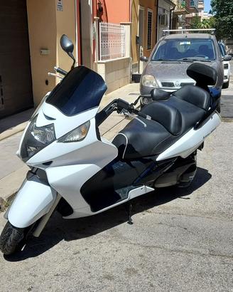 Honda silver wing 600