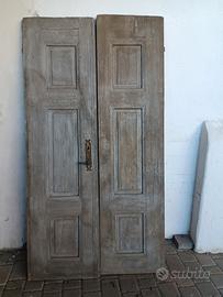 Porta antica a 2 battenti pannellata 