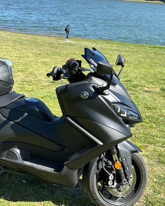 Yamaha T-Max 560