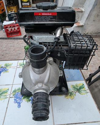 motore che tira l acqua