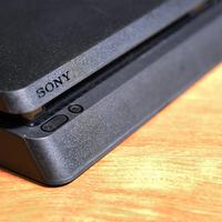 Sony PS4 slim