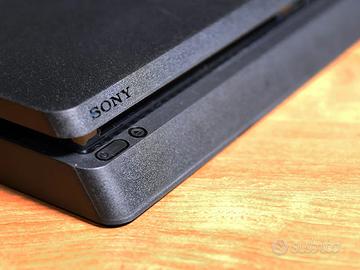 Sony PS4 slim