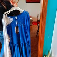 vestito pattinaggio nuovo con cartellino