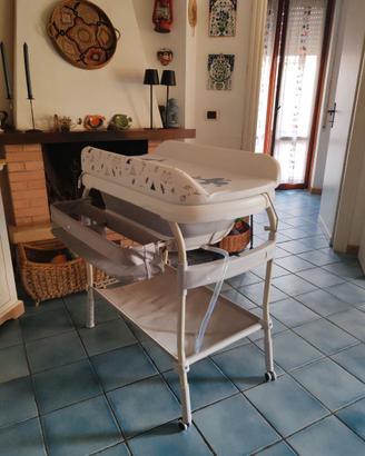 Fasciatoio con vaschetta