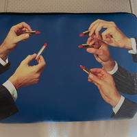 Cover per laptop Toiletpaper x Seletti