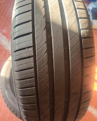 Gomme 215/65/17  99h