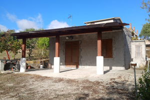 Villetta indipendente in periferia