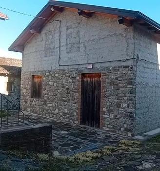 Rustico con orto e cortile