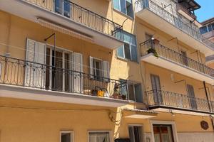 01 Cagnano Varano, appartamento con terrazzo