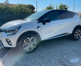 Renault Captur Plug-in Hybrid E-Tech 160CV 01/2021