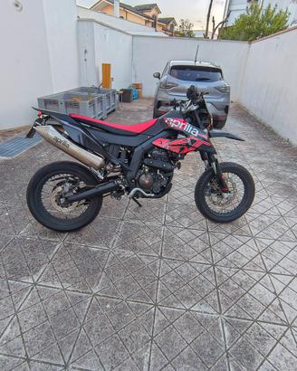 Aprilia sx 125 4t