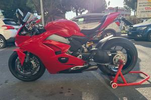 Ducati Panigale V4 (2018) no Pista Full Akraprovic