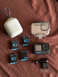 GoPro Hero 10 Black + KIT SUPER ACCESSORIATO