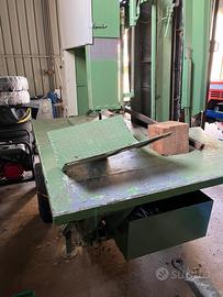 Taglia legna Pezzolato