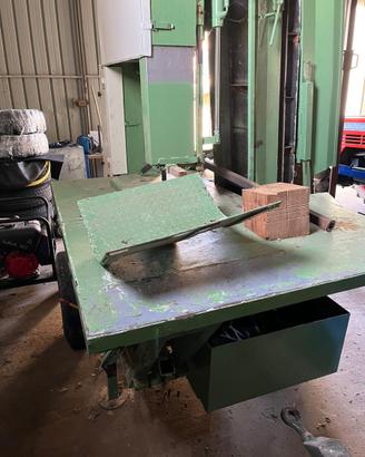 Taglia legna Pezzolato