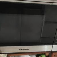 Forno microonde Panasonic inverter, vapore, grill