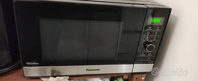 Forno microonde Panasonic inverter, vapore, grill