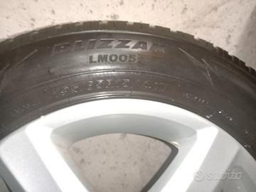 cerchi in lega con pneumatici invernali WV Golf 7