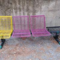 panchina da esterno colorata