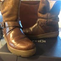 Scarponcini in pelle camoscio Igi&Go