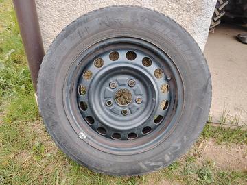 Cerchi in ferro 195/65R15 con copricerchio