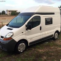 Camper Van Renault Trafic 2.0 - 3 posti
