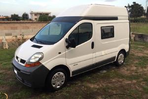 Camper Van Renault Trafic 2.0 - 3 posti