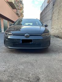 Volkswagen golf 8 variant 2000 115cv