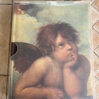 Album raccoglitore Kaos con copertina Raffaello