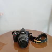 Nikon D3100 + obiettivo 18-55mm