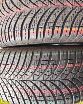 2 gomme 4stagioni 235/60/17 Goodyear 
