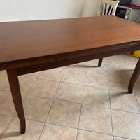 Tavolo in legno