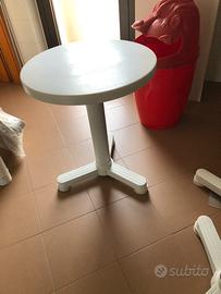 Sedie e tavolini da esterno