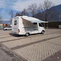 camper in monoscocca
