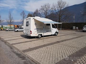 camper in monoscocca