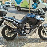 Honda Transalp 700 del 2013 perfette condizioni