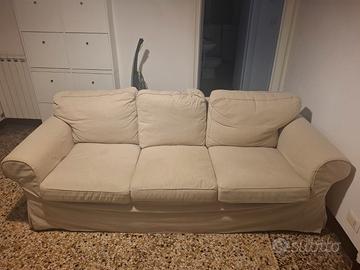 Divano beige Ikea