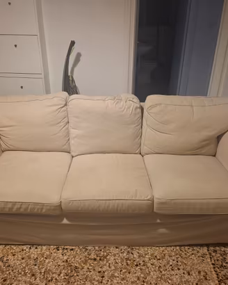 Divano beige Ikea