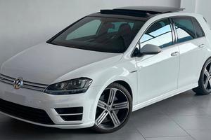VOLKSWAGEN GOLF R 2.0 TSI – 300 CV