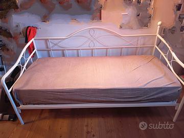 Letto singolo metalli con materasso