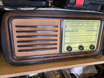 RADIO DI LEGNO  E REGISTRATORI.