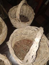 Panieri intrecciati a mano vintage 