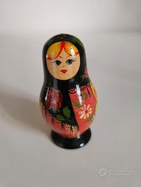 matrioska in legno porta filo da viaggio 