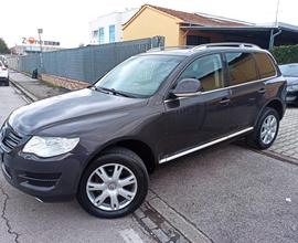 Volkswagen Touareg 2.5 R5 TDI DPF tiptronic Exclus